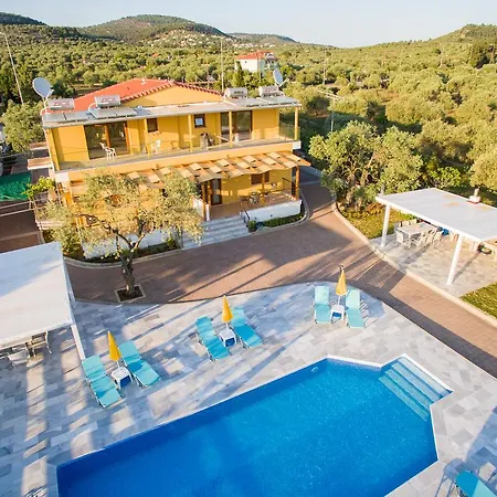 Gagos Apartment